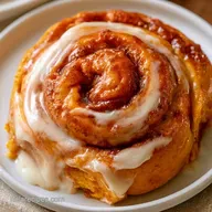 Pumpkin Cinnamon Rolls: Pillowy
